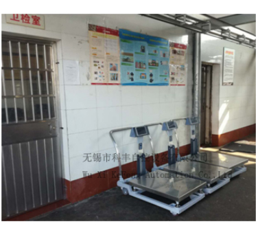 �����_��